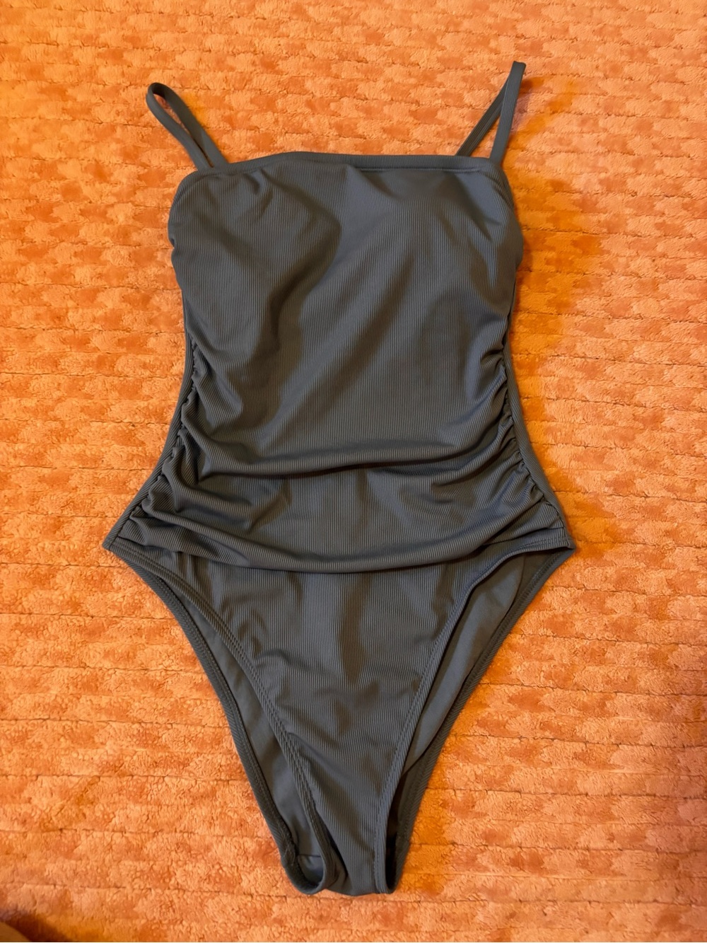 Retro Ruched One-Piece Swimsuit - Picture 7 of 7